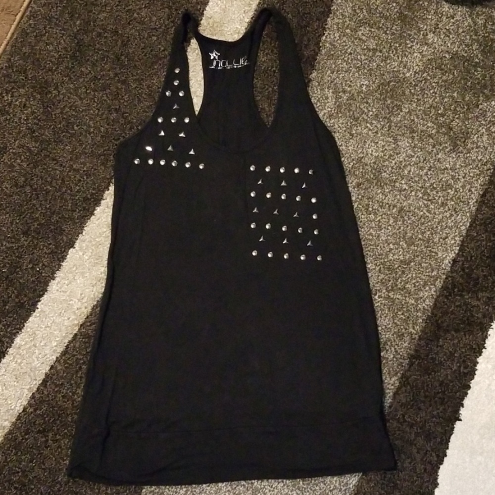 Nollie tank with studs